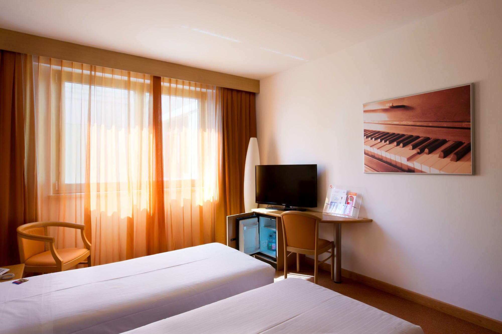 Hotel Montemezzi Вигазьо Экстерьер фото